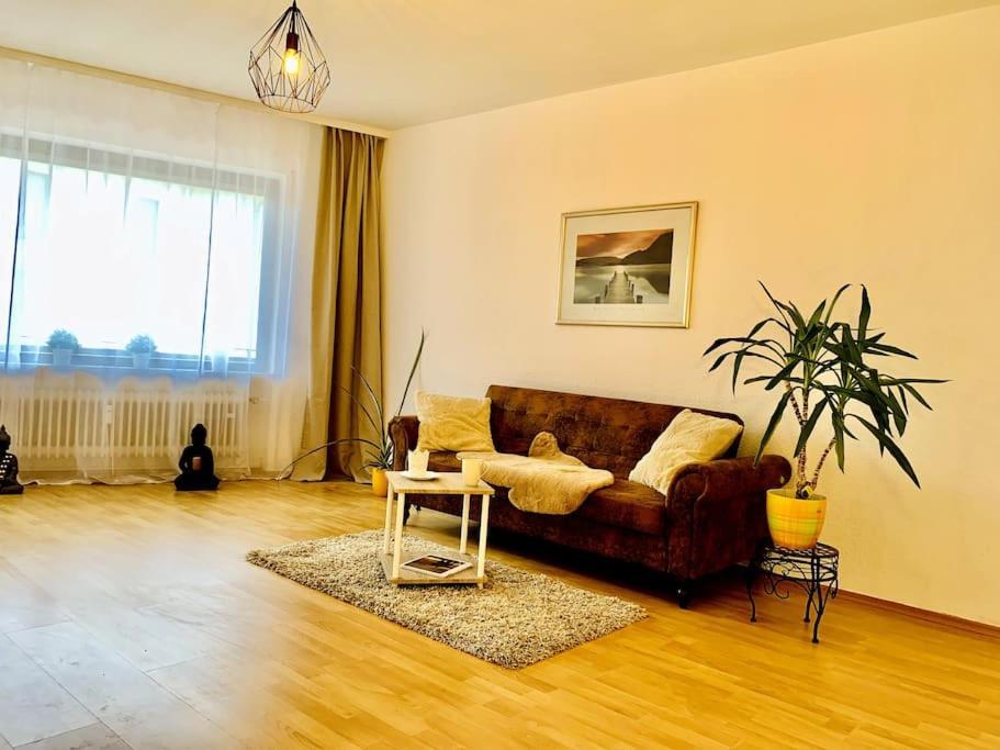Schoene, Gut Ausgestattete Wohnung Fuer 1 Bis 4 Personen - Zentral Gelegen Bad Ems Exterior photo