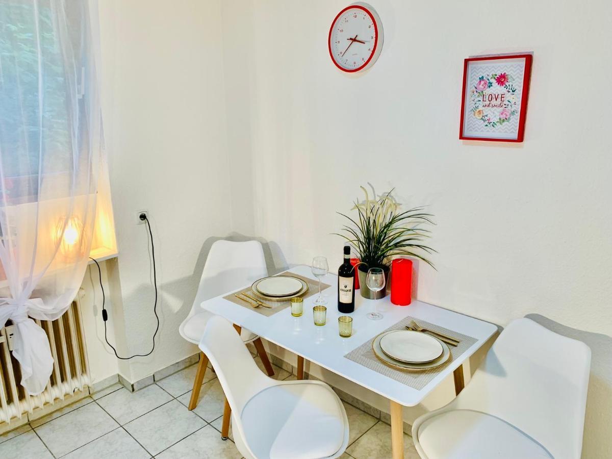Schoene, Gut Ausgestattete Wohnung Fuer 1 Bis 4 Personen - Zentral Gelegen Bad Ems Exterior photo